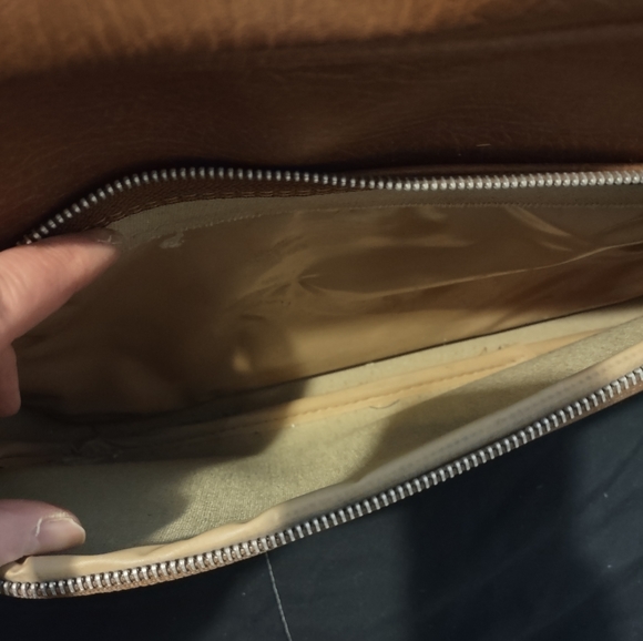 Leather Travel Bag - Picture 5 of 7